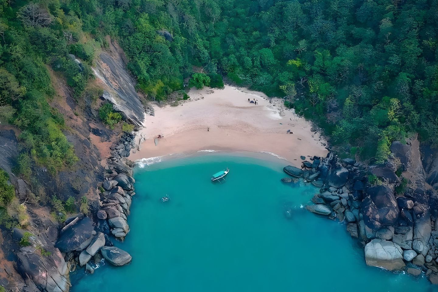 Mumbai to Gokarna Tour Packages